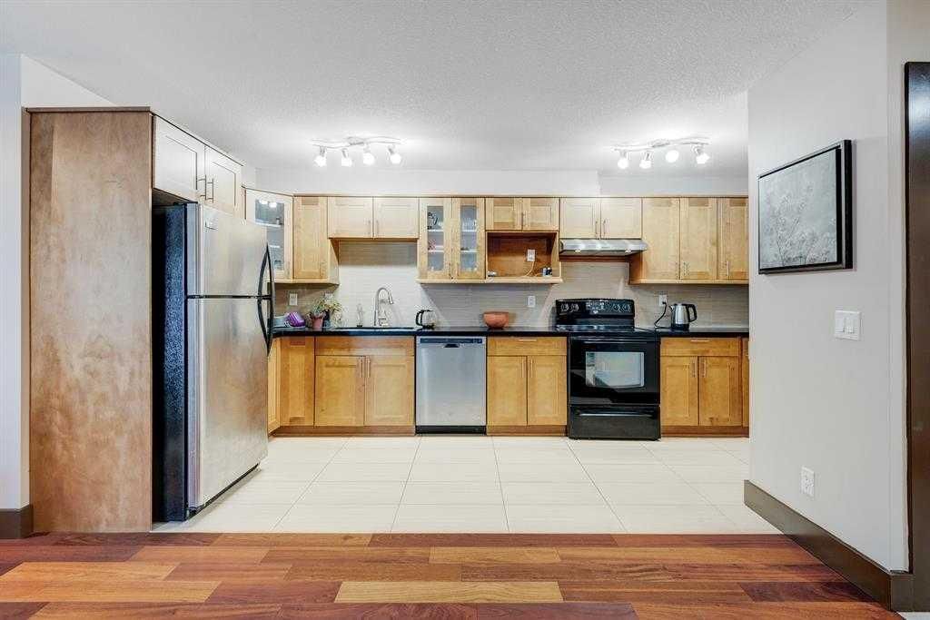 209, 1422 Centre A Street NE, Calgary — photo 5 of 30