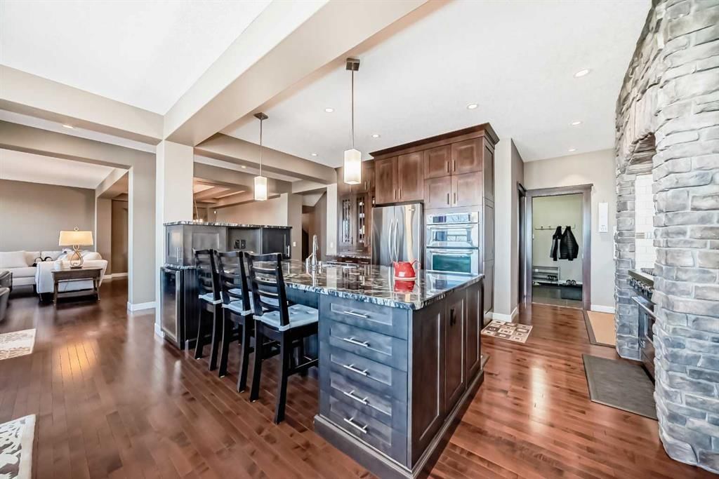 49 Crestridge View SW, Calgary — photo 4 of 50