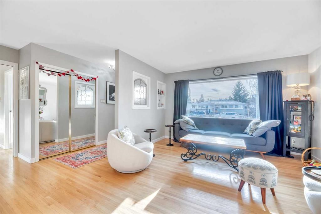 708 Allden Place SE, Calgary — photo 5 of 50