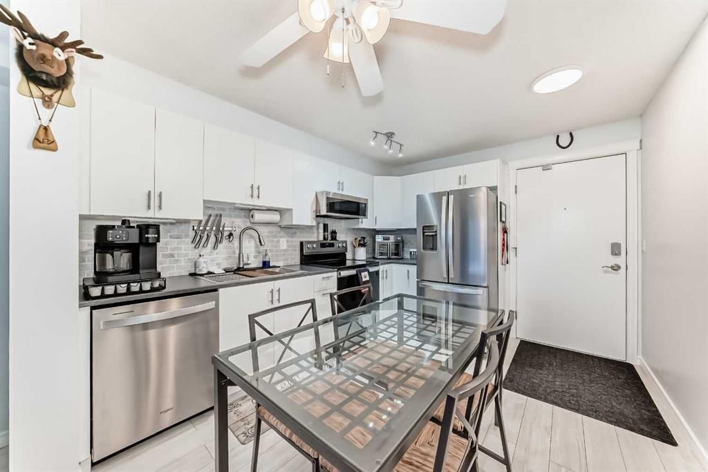 1246, 2395 Eversyde Avenue SW, Calgary — photo 2 of 15
