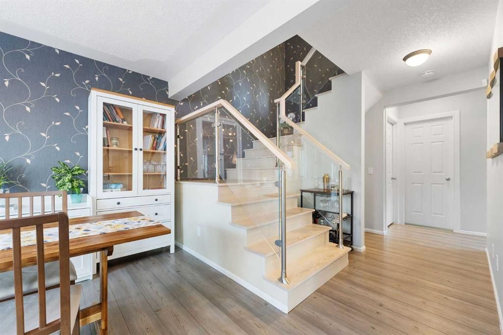 60 Prominence View SW, Calgary — photo 2 of 40