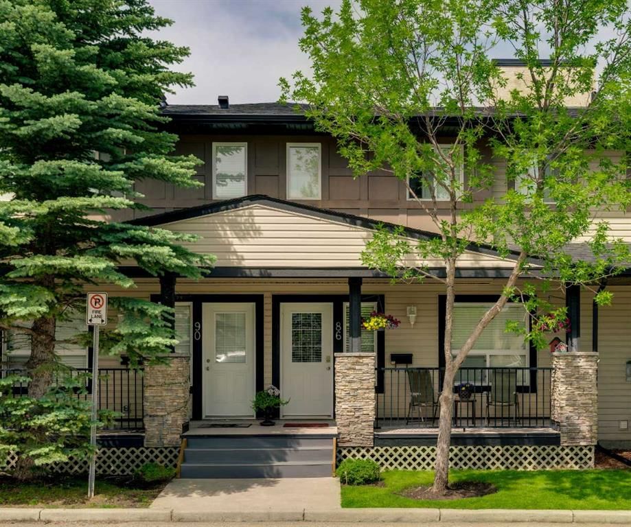 86 Eversyde Common SW, Calgary — main listing photo