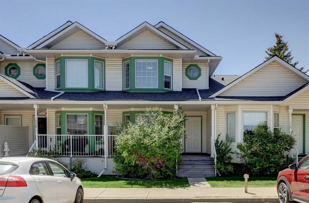 112 Martin Crossing Court NE, Calgary — photo 2 of 33