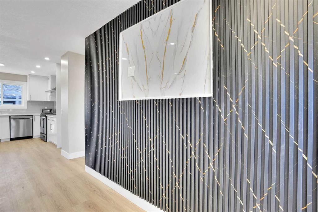 6060 Madigan Drive NE, Calgary — photo 3 of 50