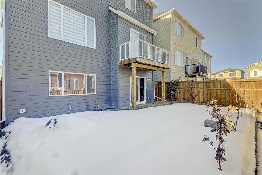 143 Yorkville Green SW, Calgary — photo 2 of 34