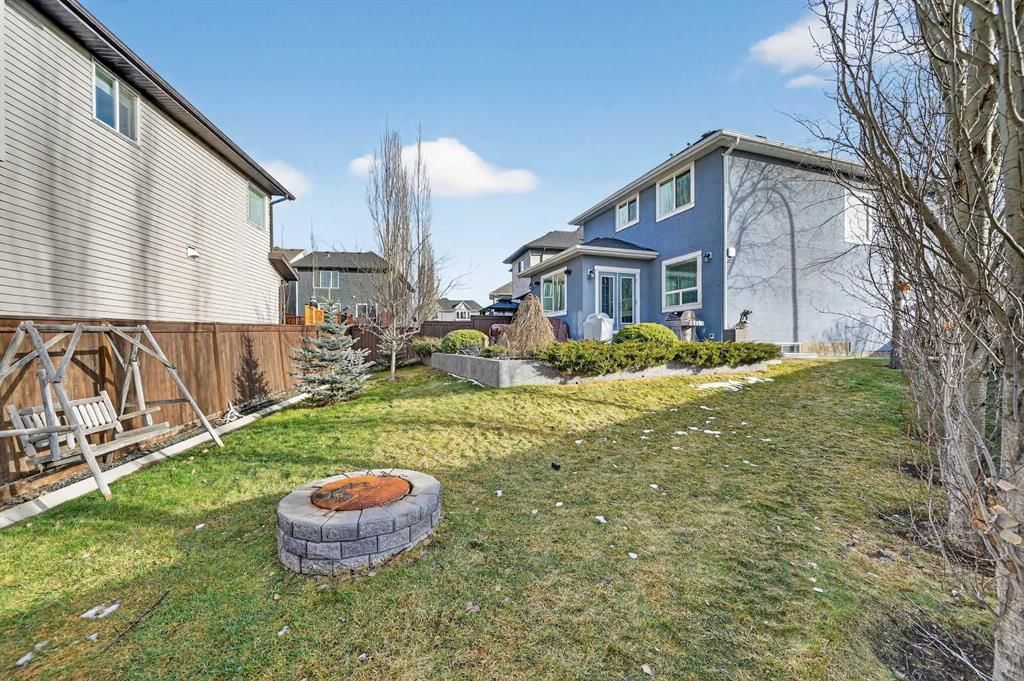 143 Cranarch Crescent SE, Calgary — photo 5 of 50