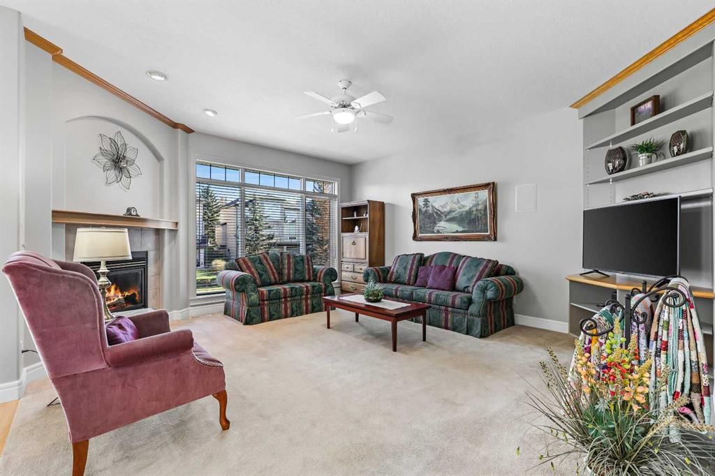 69 Evergreen Crescent SW, Calgary — photo 3 of 44