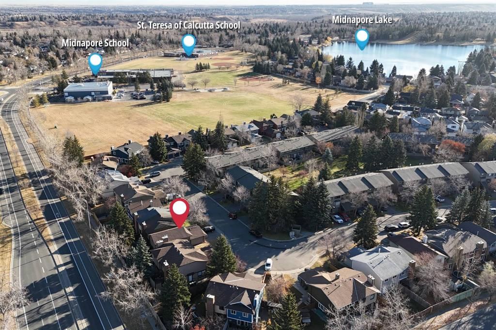 208 Midpark Gardens SE, Calgary — photo 2 of 48