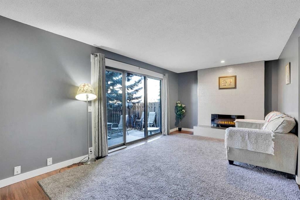 208 Midpark Gardens SE, Calgary — photo 4 of 48