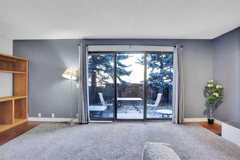 208 Midpark Gardens SE, Calgary — photo 5 of 48
