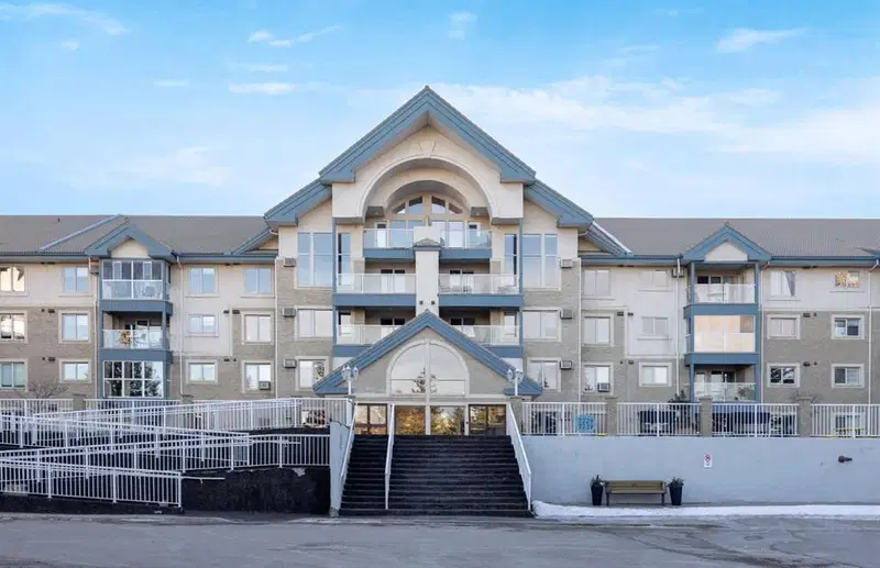 311, 7239 Sierra Morena Boulevard SW, Calgary — main listing photo