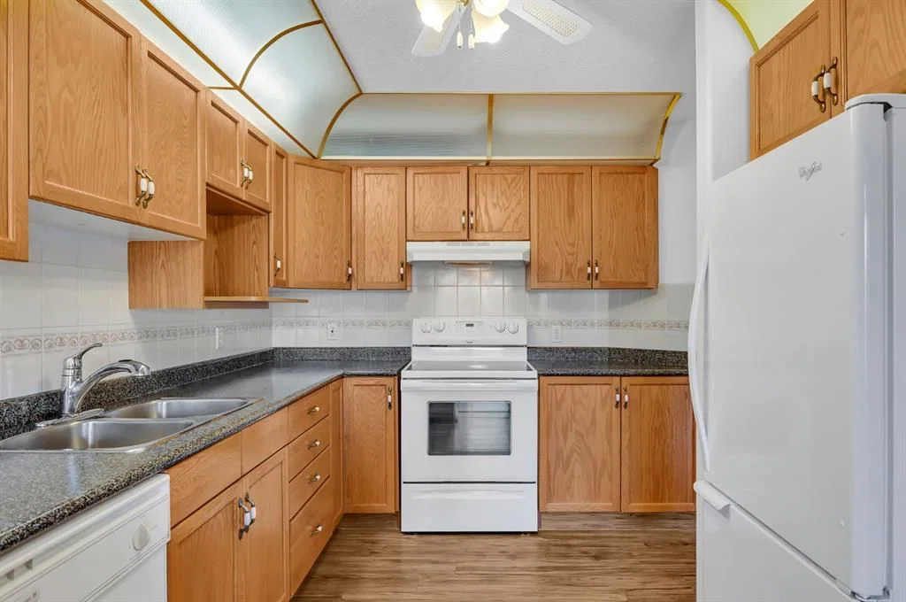 311, 7239 Sierra Morena Boulevard SW, Calgary — photo 5 of 50