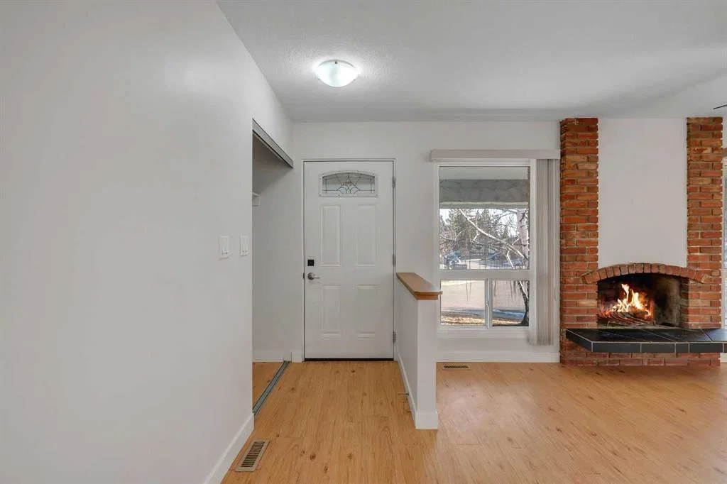 102 Huntham Place NE, Calgary — photo 5 of 46