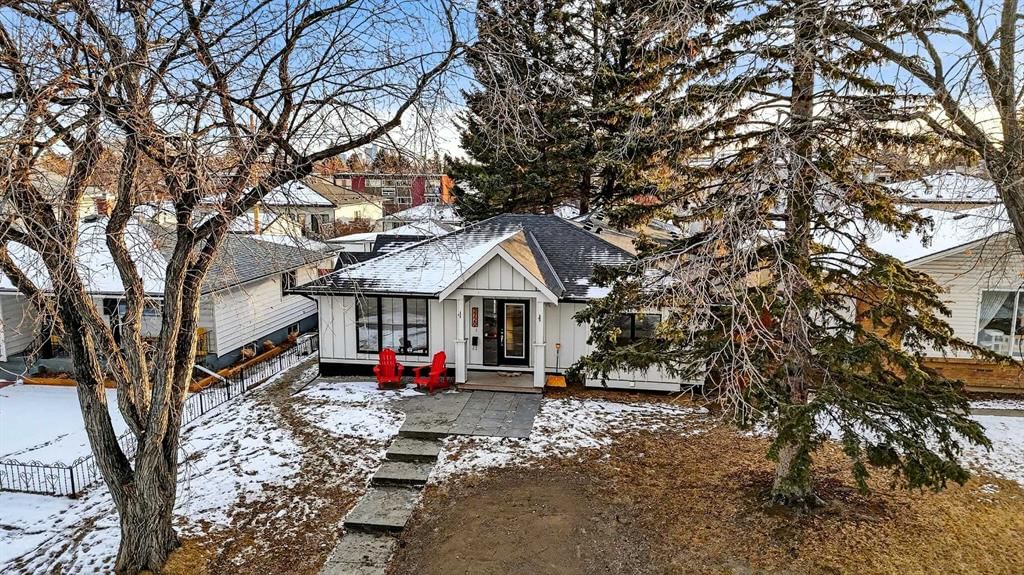 2720 41 Street SW, Calgary — photo 3 of 43