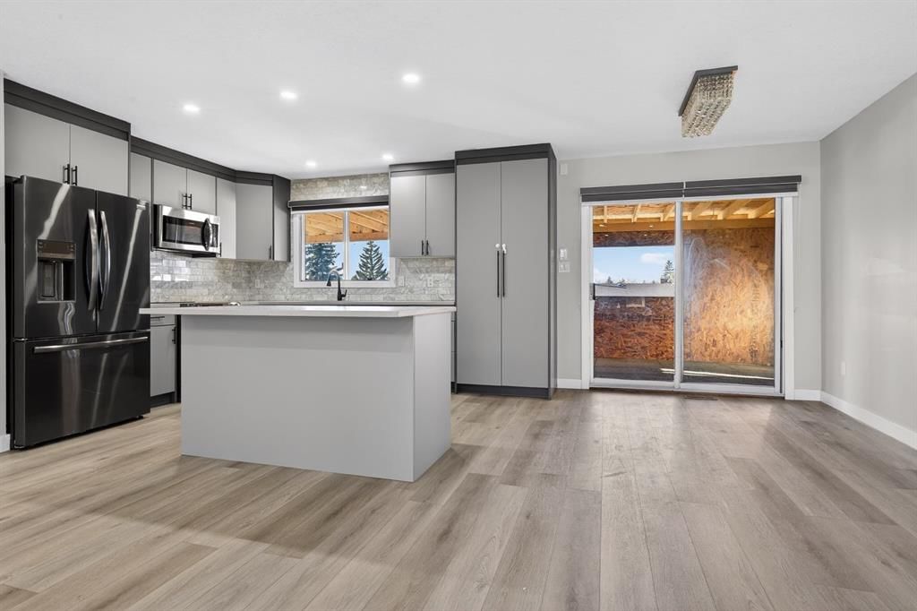 255 Rundleridge Drive NE, Calgary — photo 5 of 30