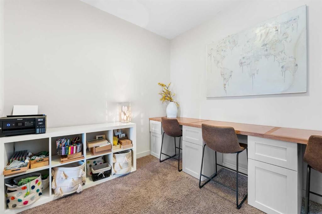 35 Aspenshire Drive SW, Calgary — photo 5 of 50