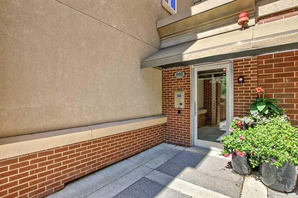 306, 660 Eau Claire Avenue SW, Calgary — photo 3 of 47