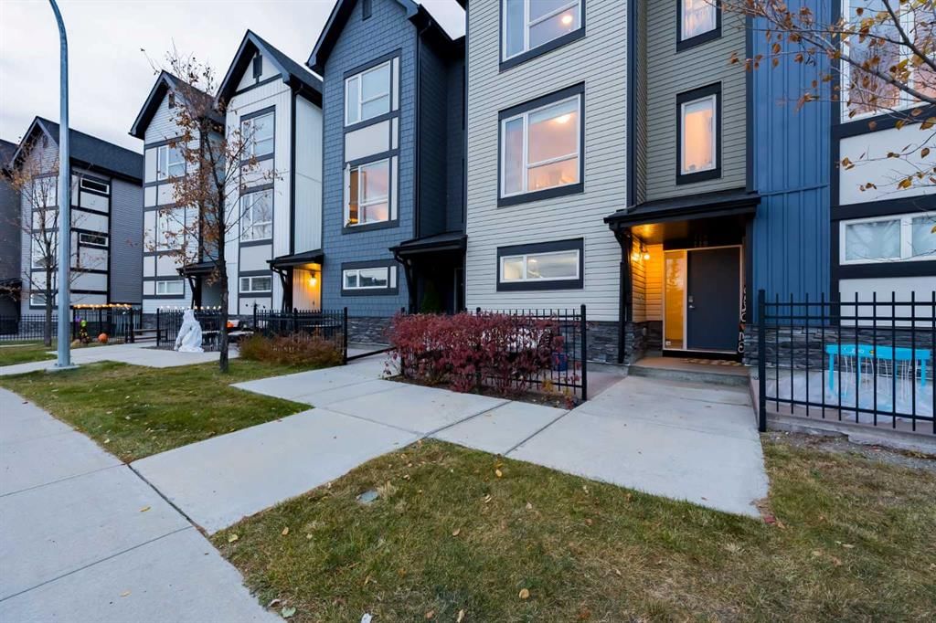 118 Evanscrest Manor NW, Calgary — photo 2 of 32
