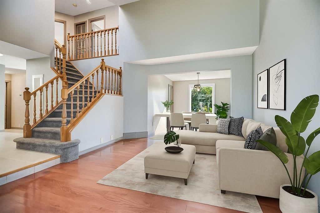 107 Wood Valley Drive SW, Calgary — photo 3 of 30