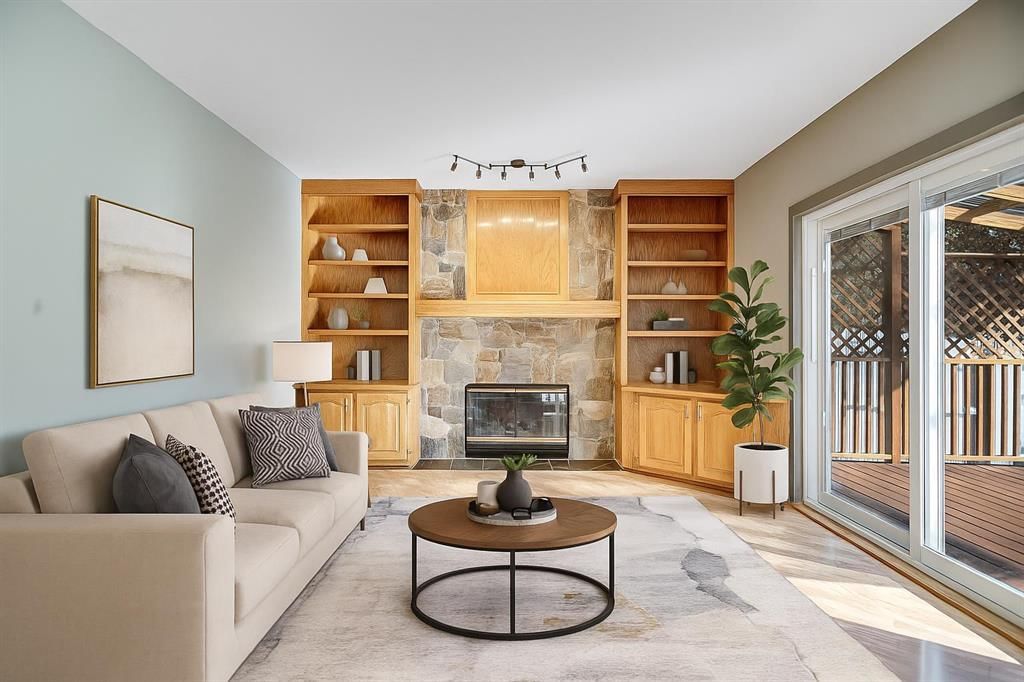 107 Wood Valley Drive SW, Calgary — photo 5 of 30