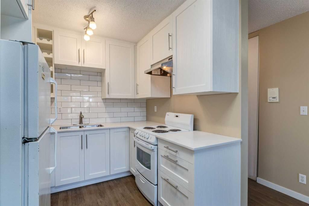 405C, 5601 Dalton Drive NW, Calgary — photo 5 of 30