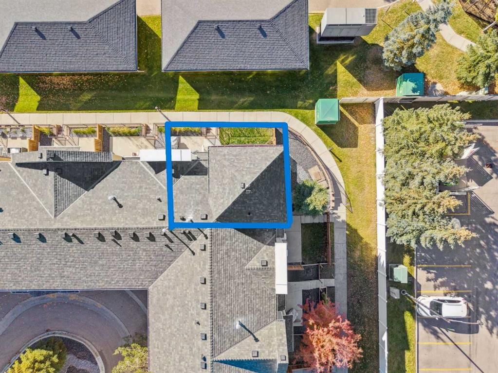 77 Mckenzie Towne Gate SE, Calgary — photo 5 of 50