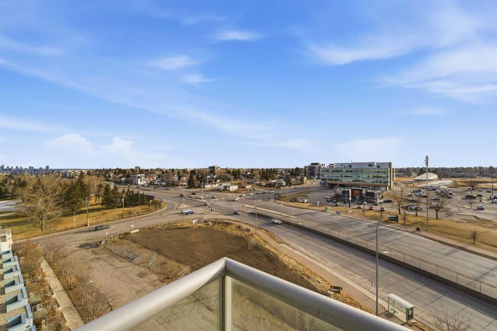 702, 77 Spruce Place SW, Calgary — photo 2 of 46