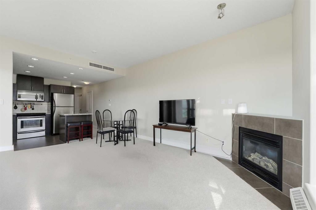 702, 77 Spruce Place SW, Calgary — photo 5 of 46