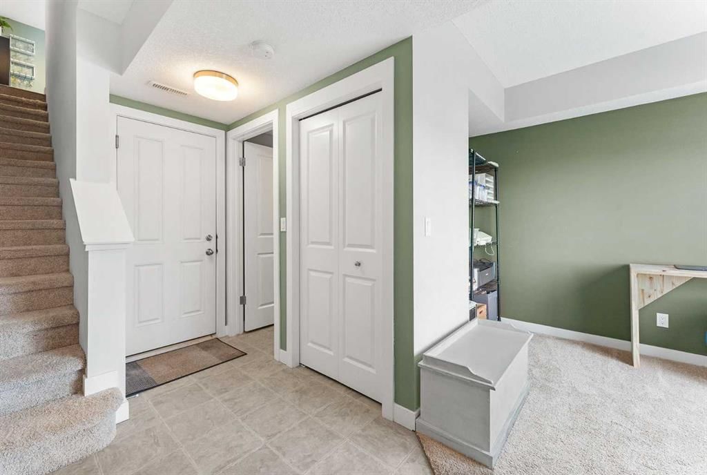 39 Silverado Way SW, Calgary — photo 3 of 31