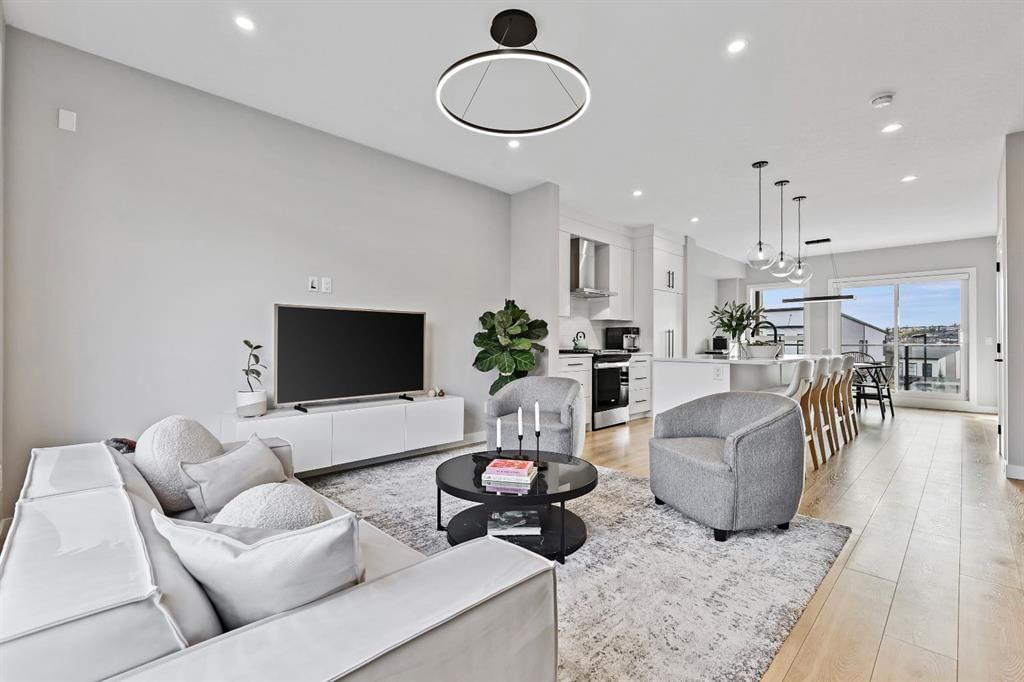 2225 77 Street SW, Calgary — main listing photo