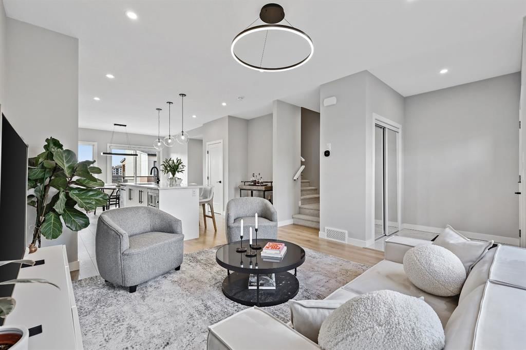 2225 77 Street SW, Calgary — photo 4 of 28