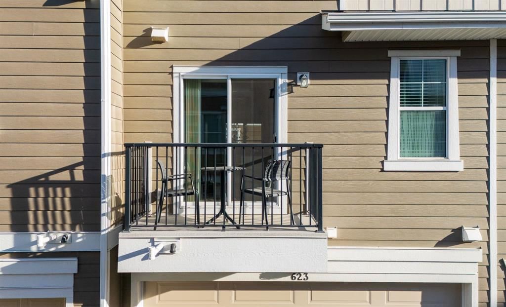 623 Cranbrook Walk SE, Calgary — photo 5 of 50