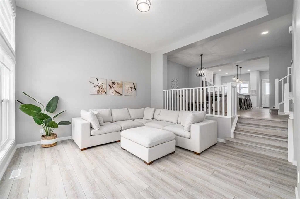 89 Magnolia Grove SE, Calgary — photo 3 of 37