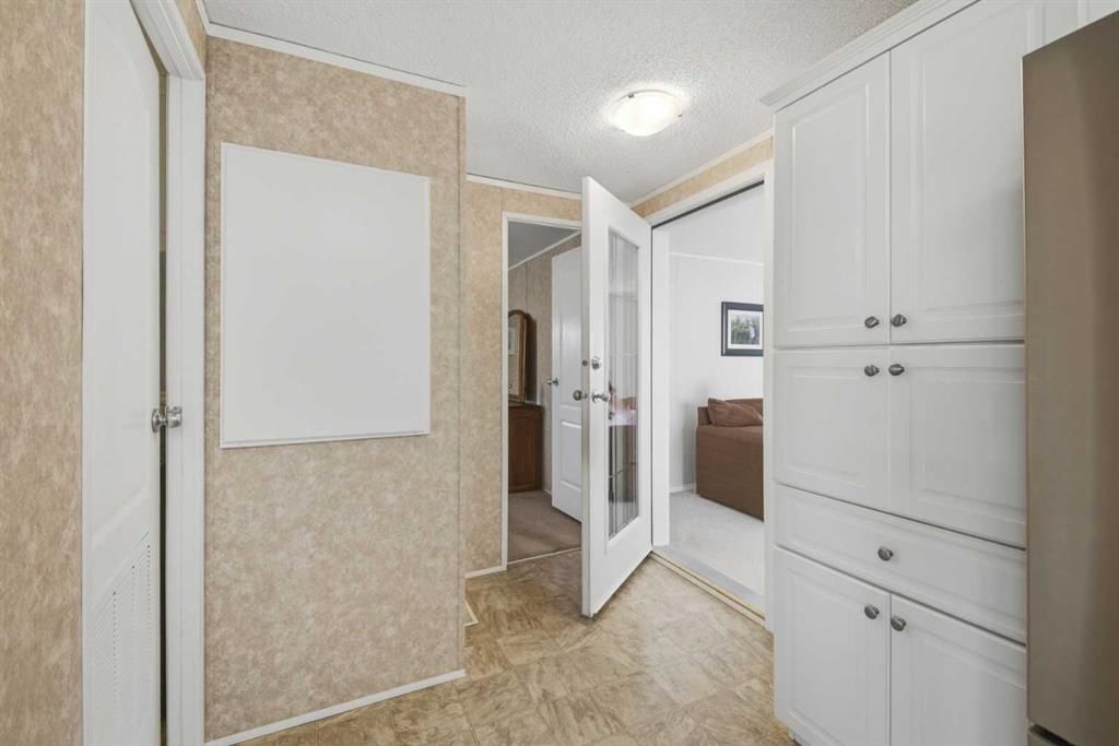 298, 99 Arbour Lake Road NW, Calgary — photo 5 of 50
