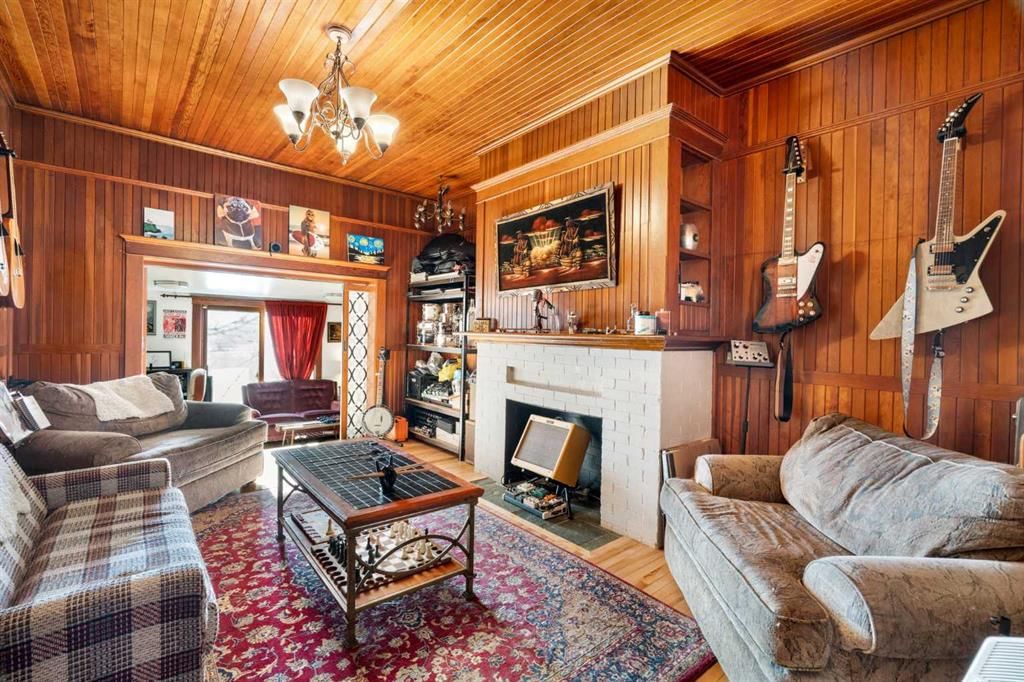 10507 Bradbury Drive SW, Calgary — main listing photo