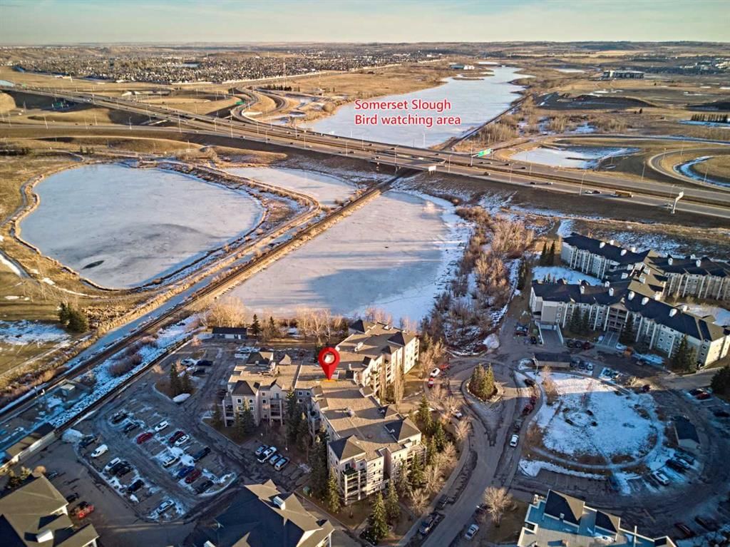 208, 4000 Somervale Court SW, Calgary — photo 3 of 34