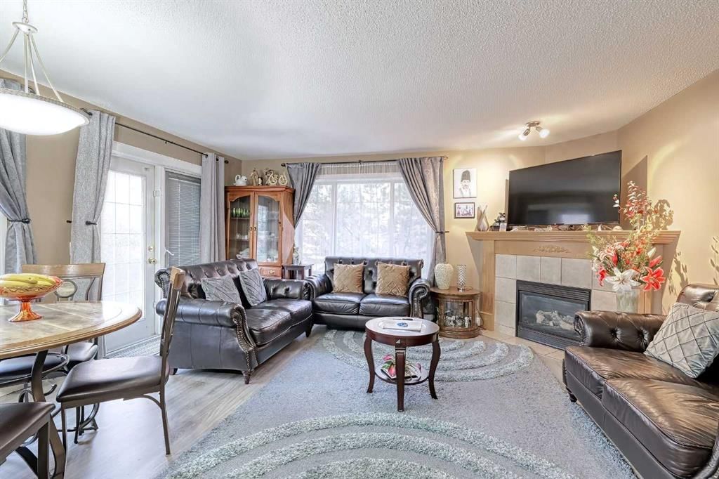 501 Coral Cove NE, Calgary — photo 4 of 36