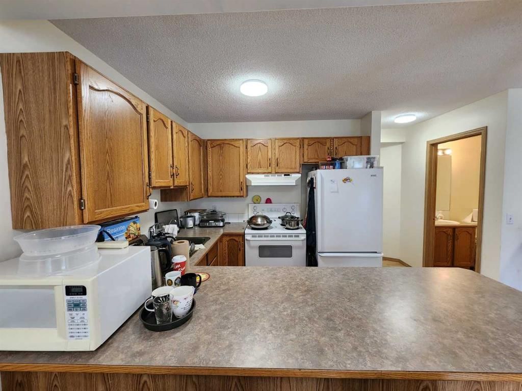 9 Country Hills Rise NW, Calgary — photo 3 of 30