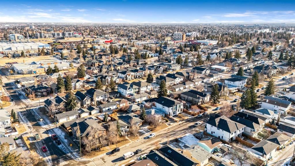 1417 42 Street SW, Calgary — photo 5 of 42