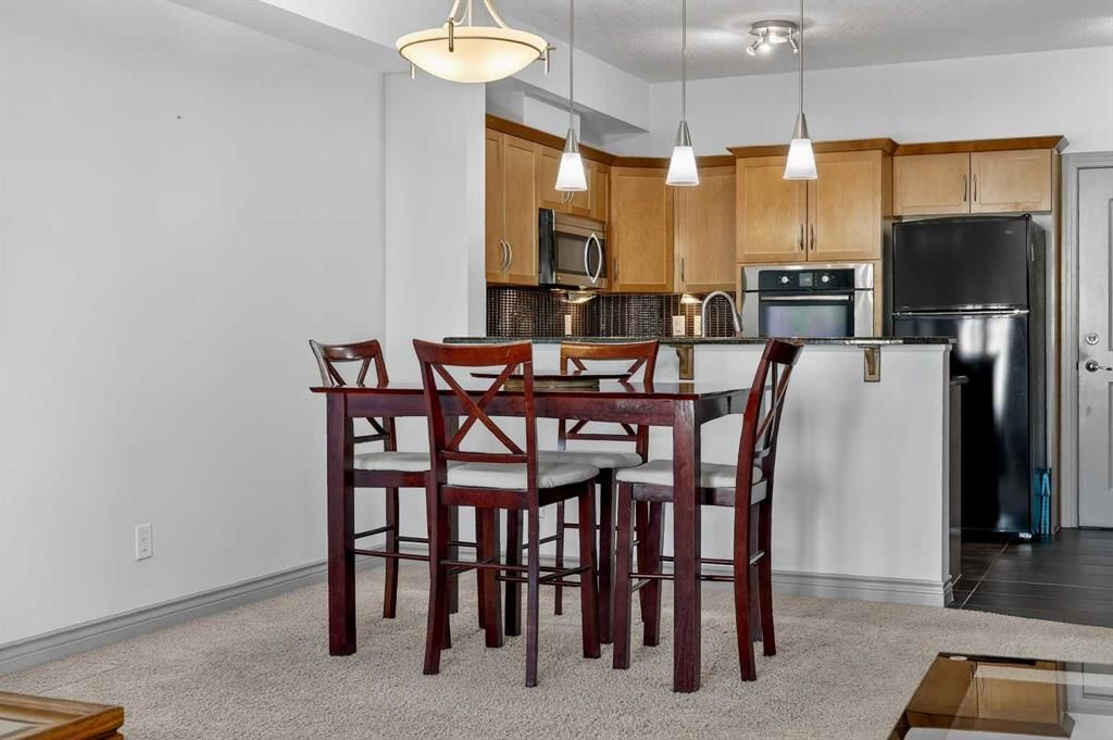 406, 70 Royal Oak Plaza NW, Calgary — photo 4 of 36