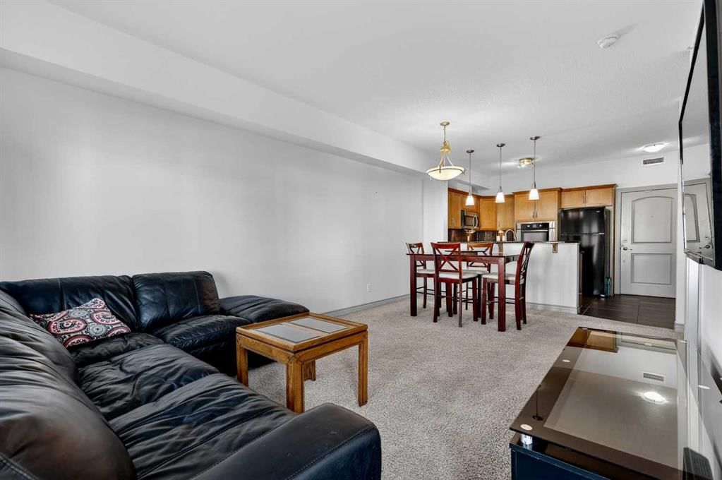 406, 70 Royal Oak Plaza NW, Calgary — photo 5 of 36