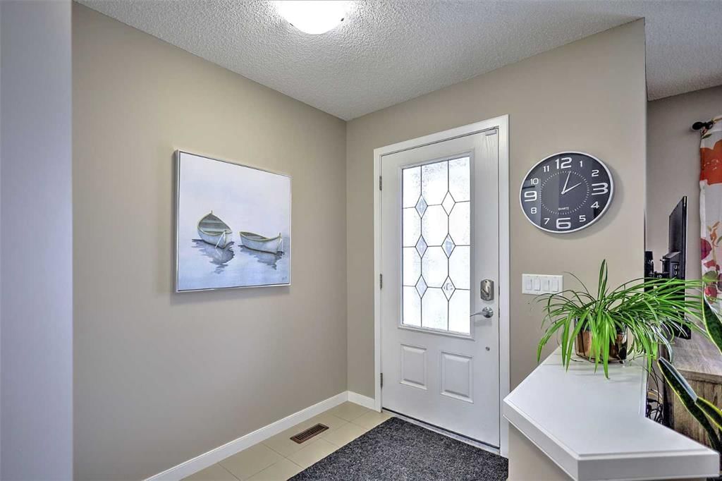 388 Auburn Crest Way SE, Calgary — photo 3 of 39