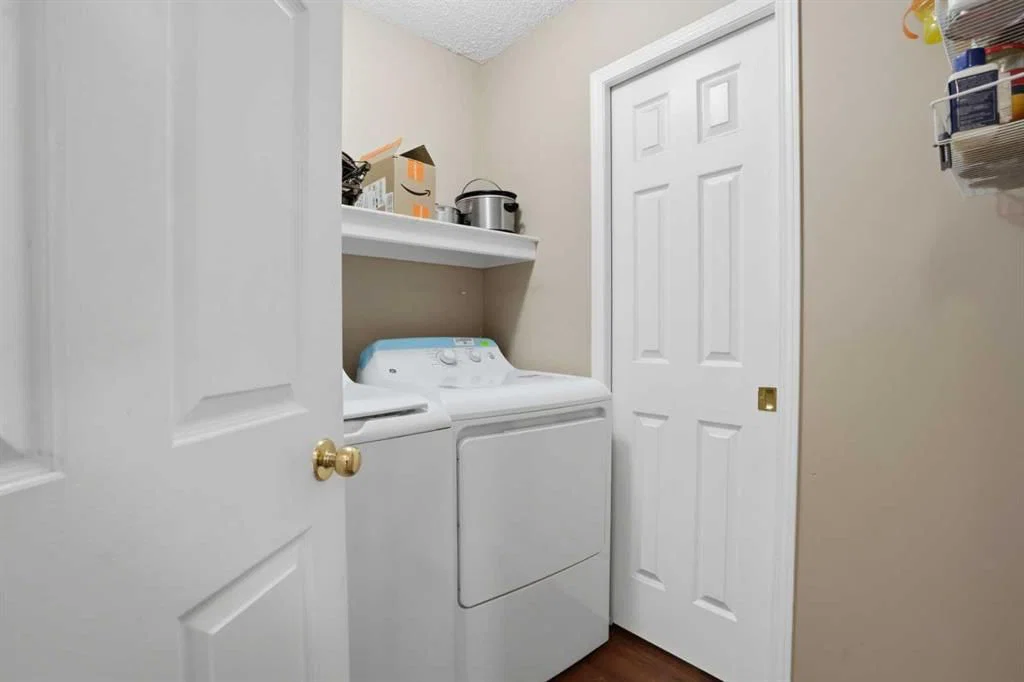82 Martha's Meadow Close NE, Calgary — photo 5 of 35