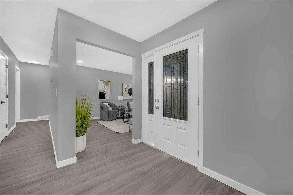 5868 Dalcastle Drive NW, Calgary — photo 4 of 42