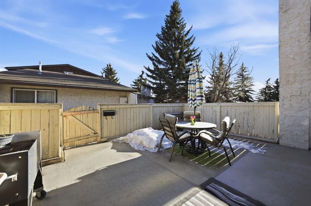 209, 5404 10 Avenue SE, Calgary — photo 2 of 22
