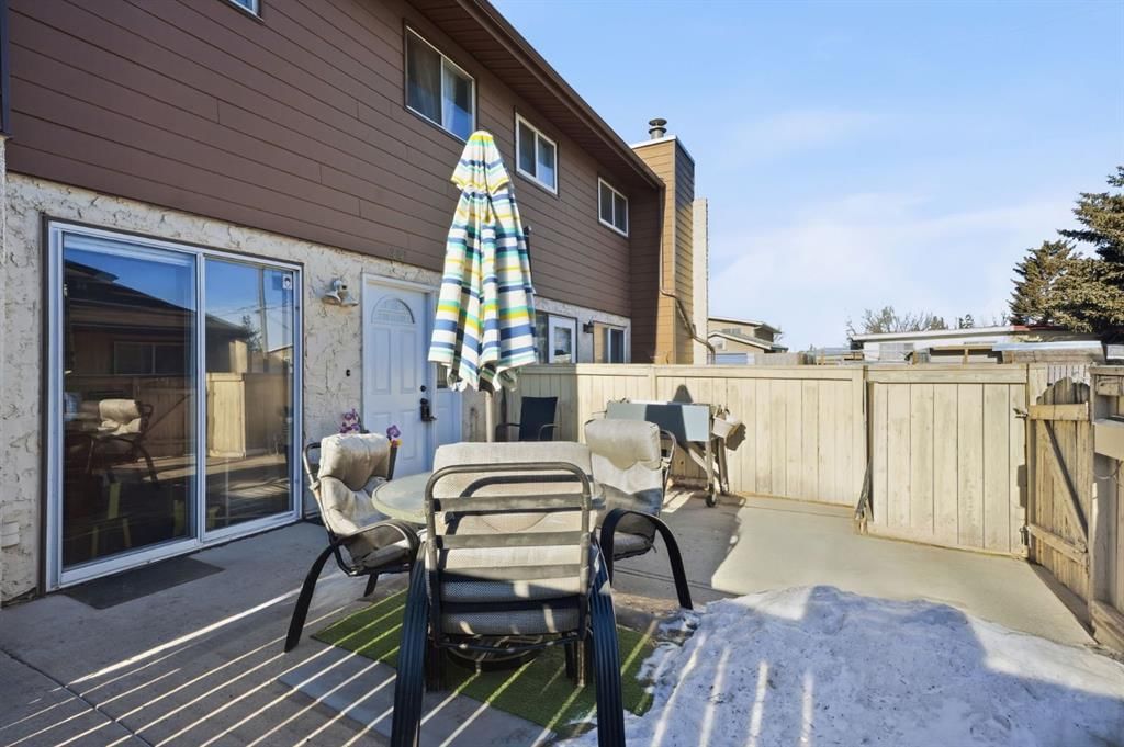 209, 5404 10 Avenue SE, Calgary — photo 3 of 22