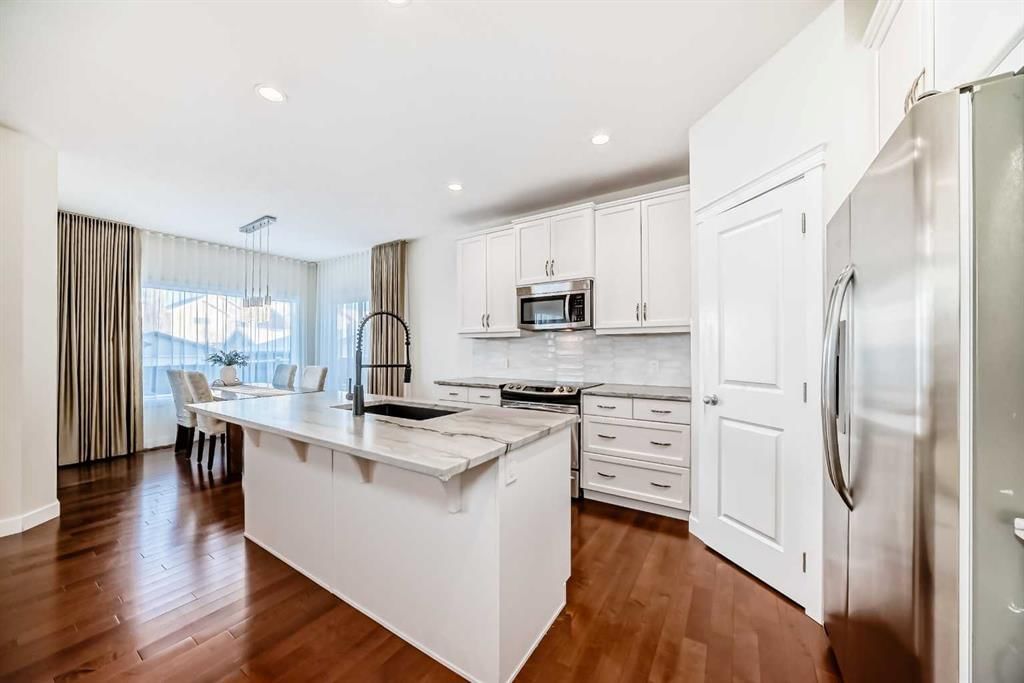 105 Elgin Meadows Circle SE, Calgary — photo 3 of 41
