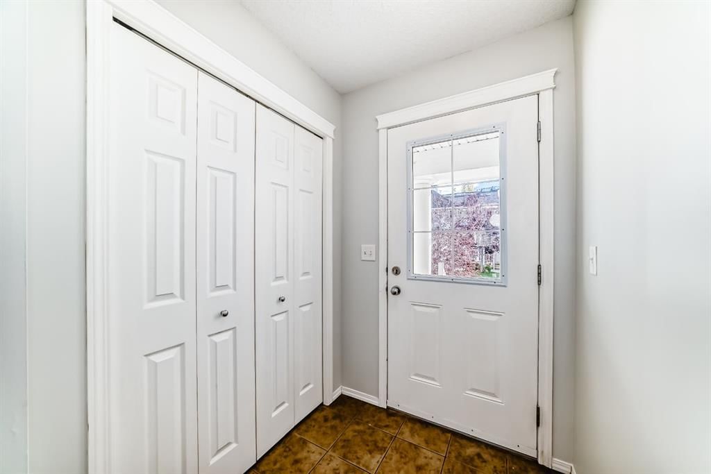 104 Country Village Lane NE, Calgary — photo 3 of 35