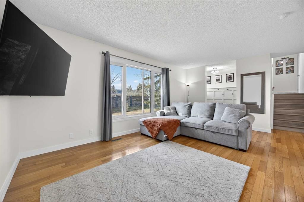 98 Ranch Glen Drive NW, Calgary — photo 4 of 42