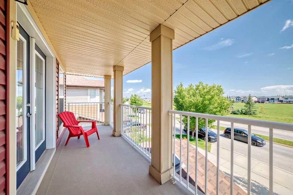 437 Auburn Bay Drive SE, Calgary — photo 4 of 44